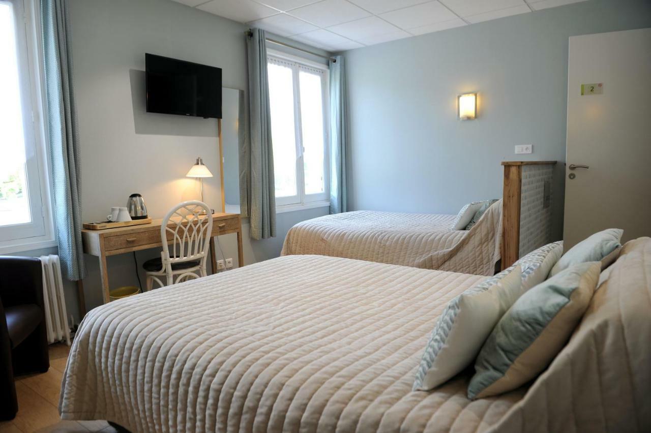 Logis Hotel L'Ayguelade Bielle Zewnętrze zdjęcie