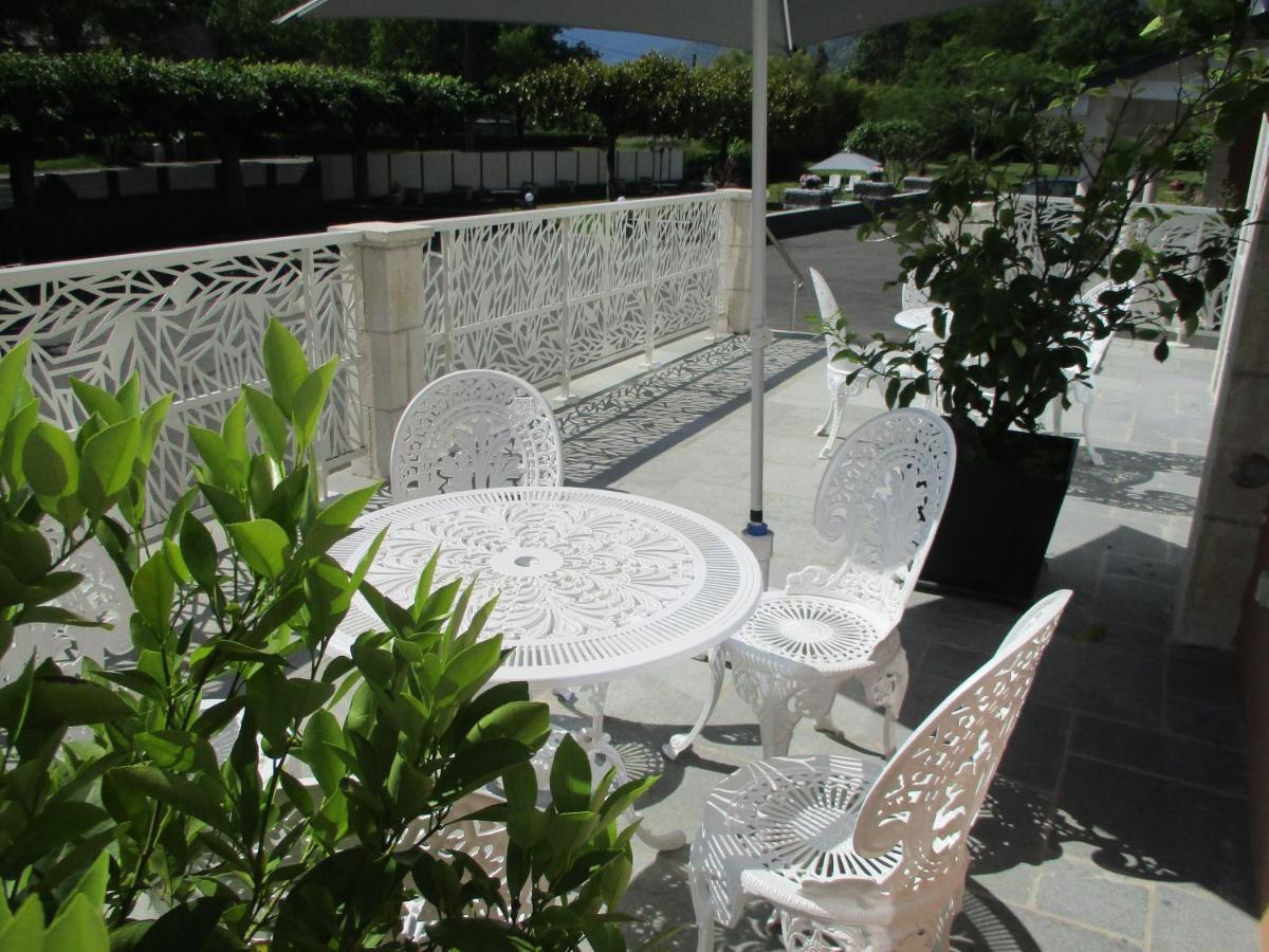 Logis Hotel L'Ayguelade Bielle Zewnętrze zdjęcie